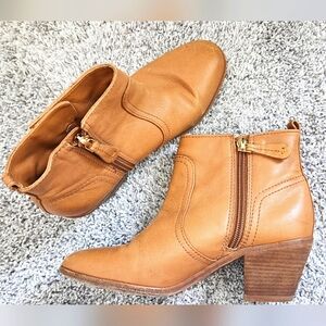 Tory Burch Leather Ankle Booties Size 5 Tan Gold Details Logo